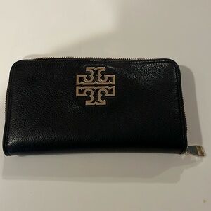 Tory Burch wallet